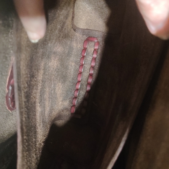 Elegant Burgundy Leather Bag - Picture 8 of 11